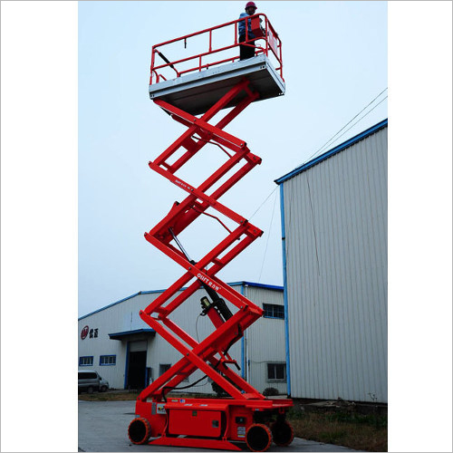 Self-Propelled Scissor Lift